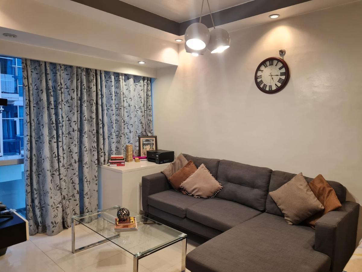 Huge Condo Unit Near Burgos Circle, St Lukes, Shangri-La - P Hamptons T1 Makati City Exterior photo
