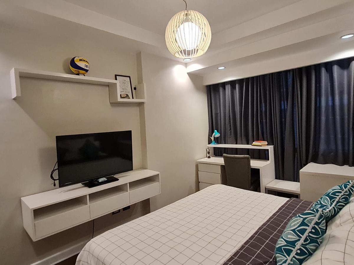 Huge Condo Unit Near Burgos Circle, St Lukes, Shangri-La - P Hamptons T1 Makati City Exterior photo