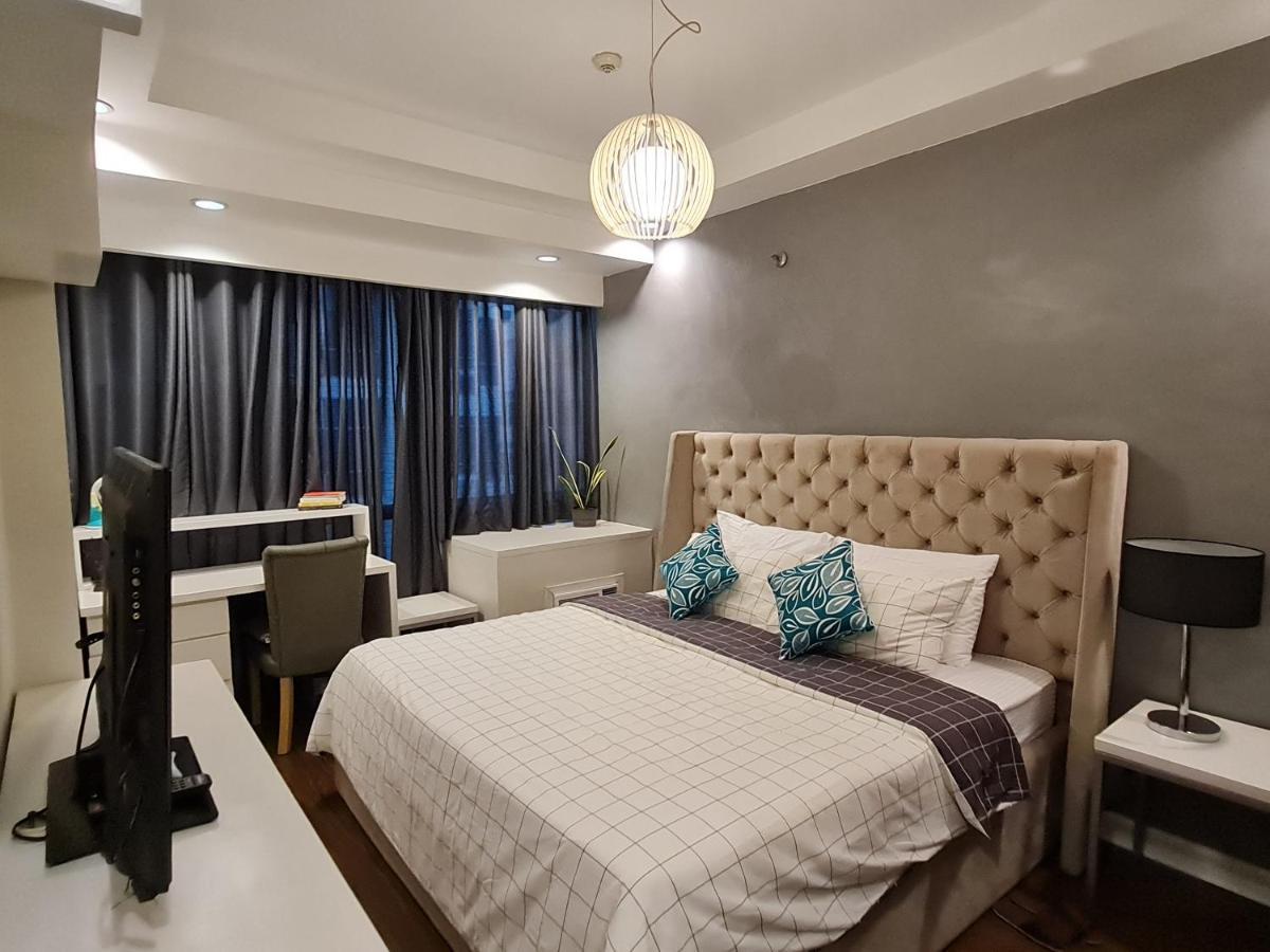 Huge Condo Unit Near Burgos Circle, St Lukes, Shangri-La - P Hamptons T1 Makati City Exterior photo